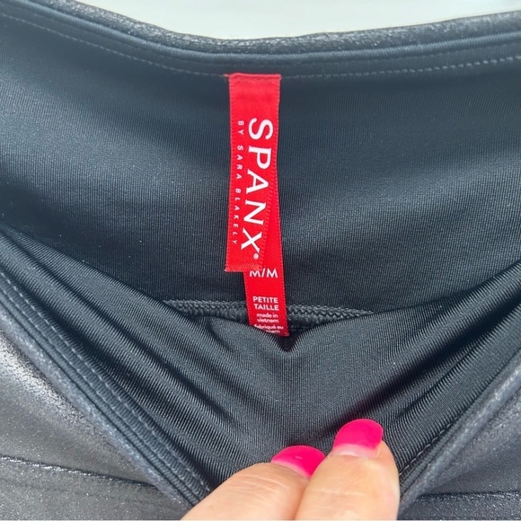 Spanx faux leather shaping leggings medium petite - Picture 2 of 5